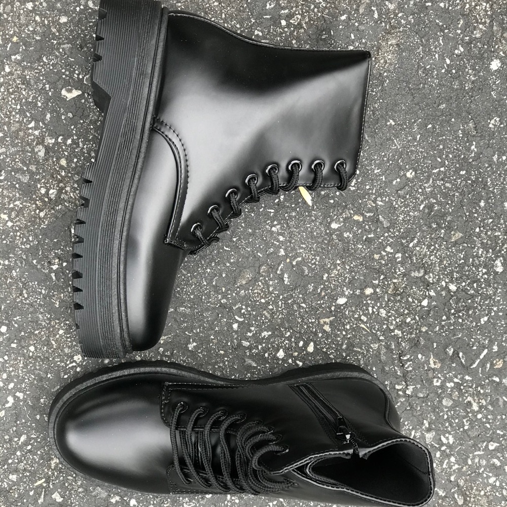 Size 8 LAST PAIR - Picture 3 of 5